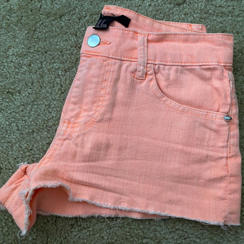Booty Shorts (2) - Picture 4 of 9